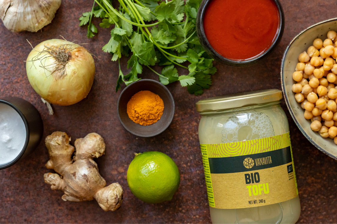 Zutaten für das Curry mit Tofu und Kichererbsen Zutaten für das Curry mit Tofu und Kichererbsen