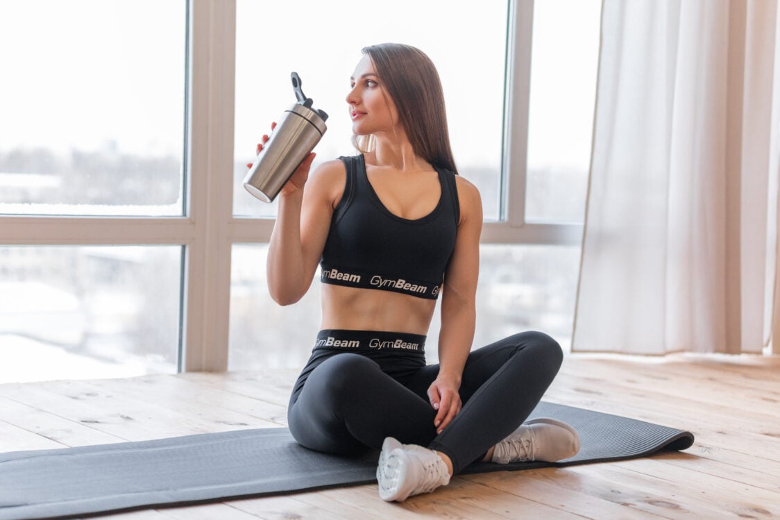 Trinke weniger kohlensäurehaltige Getränke und mehr Wasser