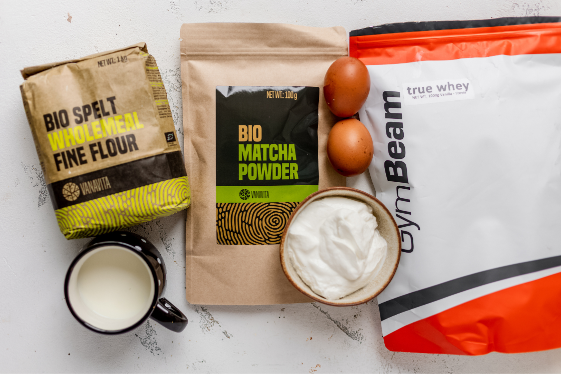 Fluffige Matcha-Cupcakes mit Quarkglasur - trockene Zutaten