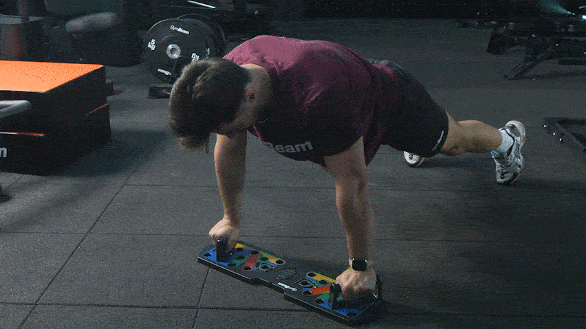 Push-Ups für die obere Brust mit dem multifunktionalen Push-Up Board