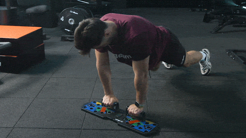 Trapezius-Push-Ups mit dem multifunktionalen Push-Up Board