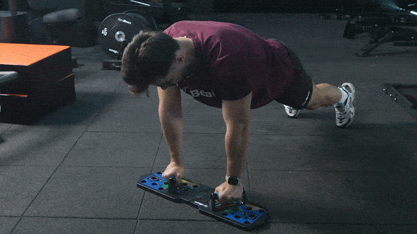 Schulter-Push-Ups mit dem multifunktionalen Push-Up Board