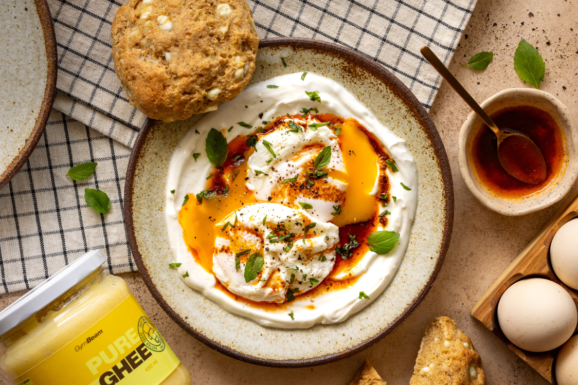 Türkische Eier mit Cottage Cheese Röllchen