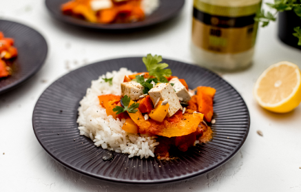 Fitness-Rezept: Kürbis-Curry mit gebratenem Tofu und Jasmin-Reis