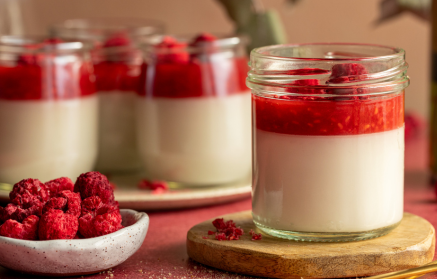 Fitness-Rezept: Kokosnuss-Panna-Cotta mit Himbeeren