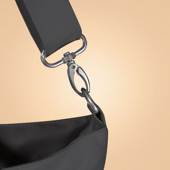 Bliss Tasche in Black - BeastPink single_variant