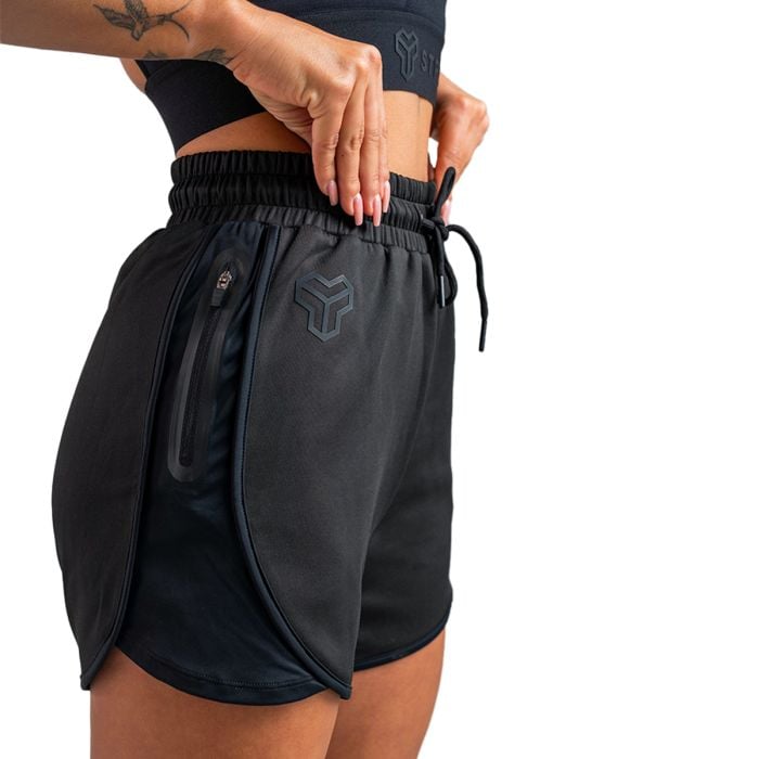 Damen Essential Shorts Black - STRIX L