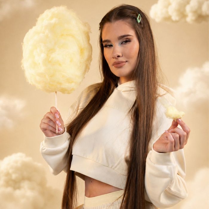 Women‘s Mochi Cropped Hoodie Cream - GymBeam M
