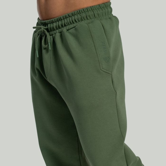 Relaxed Joggers in Cedar Green - STRIX L