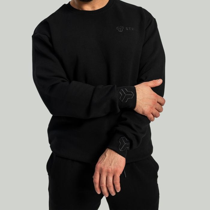 Relaxed Sweatshirt in Black - STRIX XXL