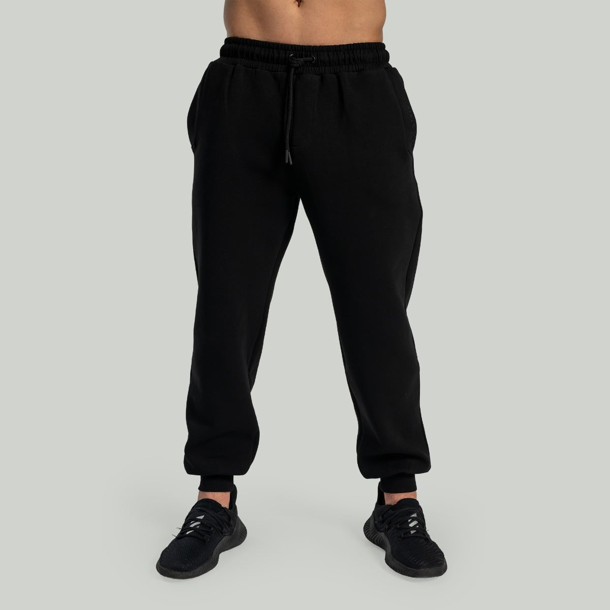 Relaxed Joggers in Black - STRIX