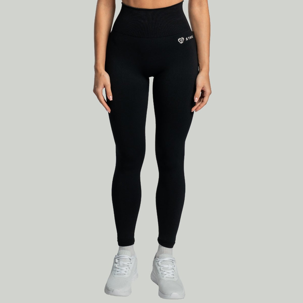 Leggings für Frauen Seamless in Black - STRIX
