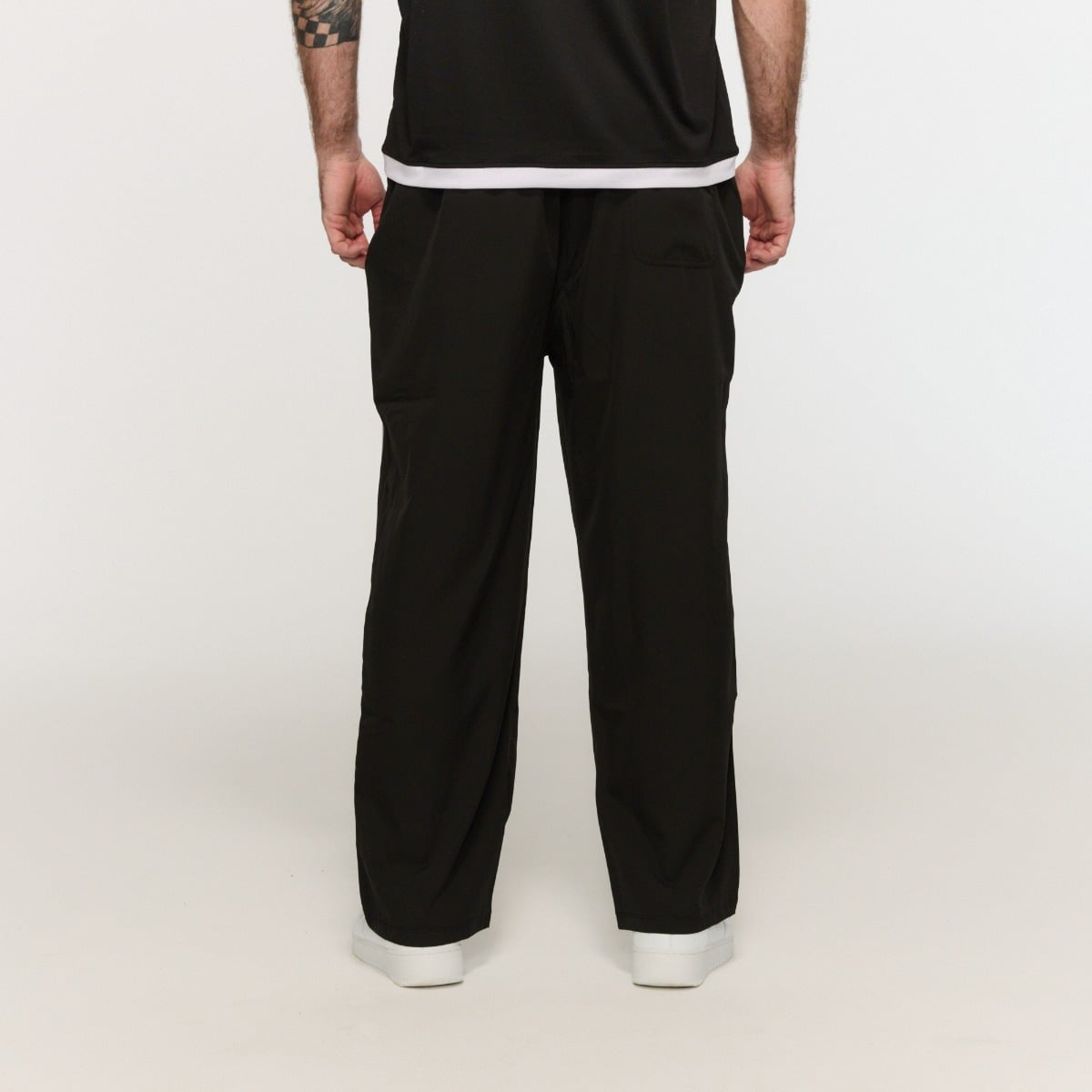 Varsity Sweatpants in Black - GymBeam