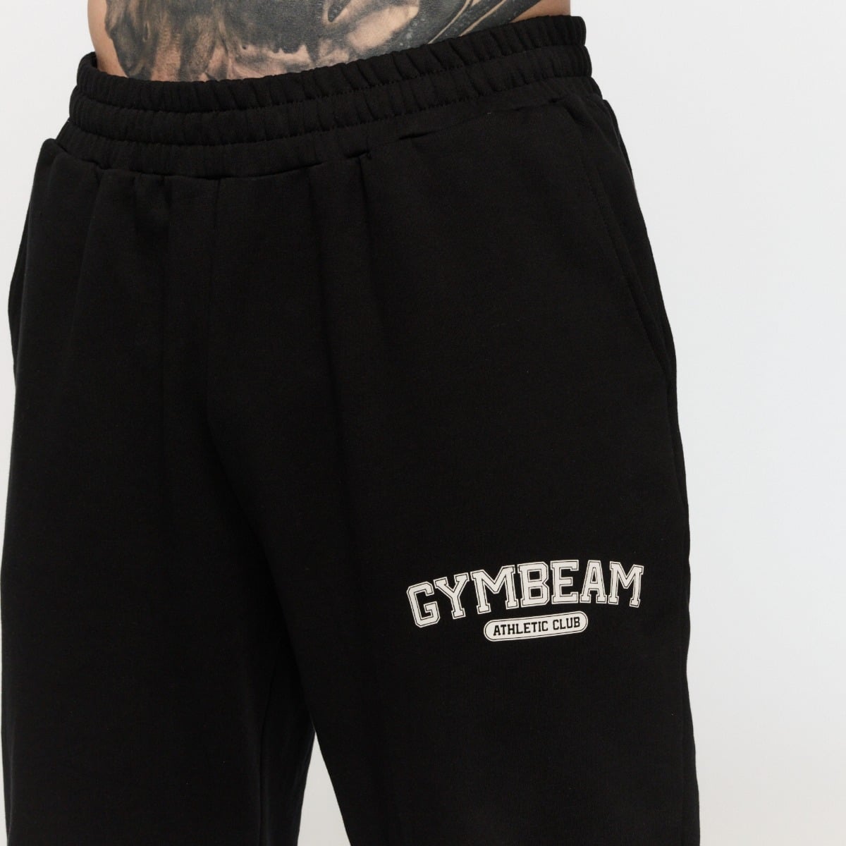 Varsity Sweatpants in Black - GymBeam