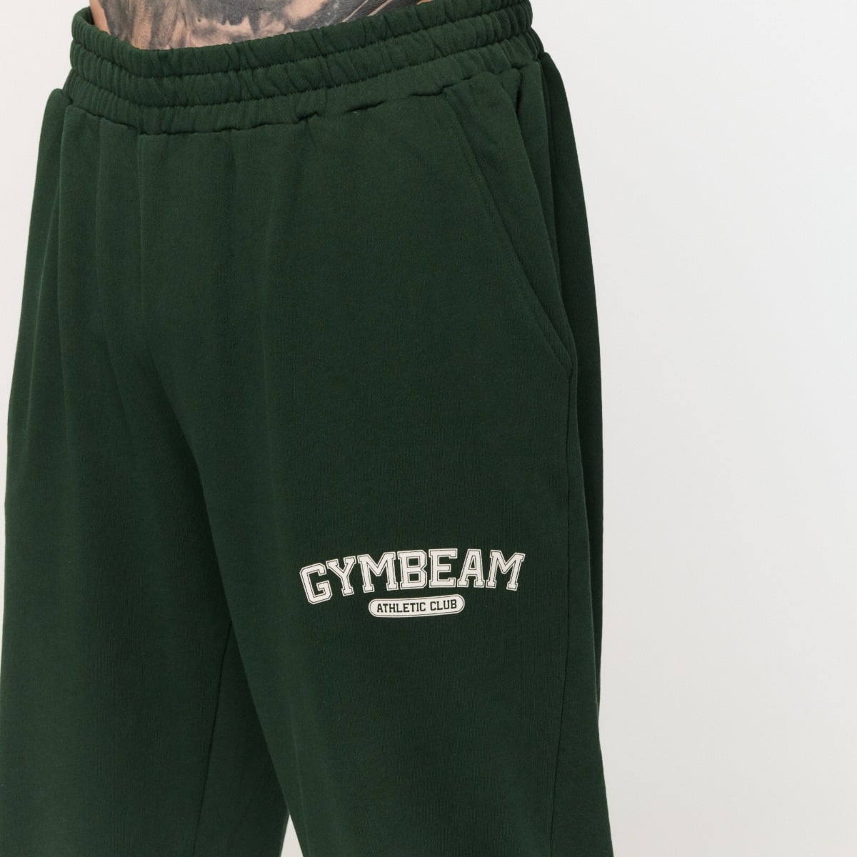 Varsity Sweatpants in Green - GymBeam