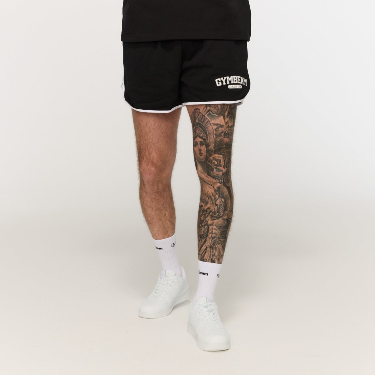 Varsity Sweatshorts in Black - GymBeam