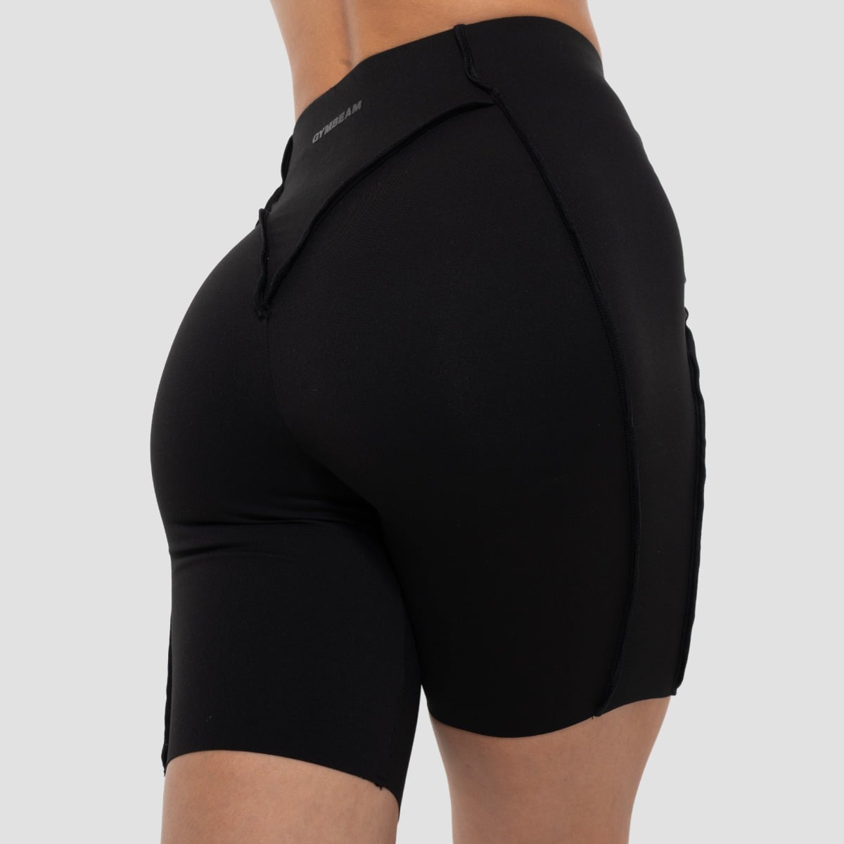 Cosmo Shorts für Frauen in Black - GymBeam