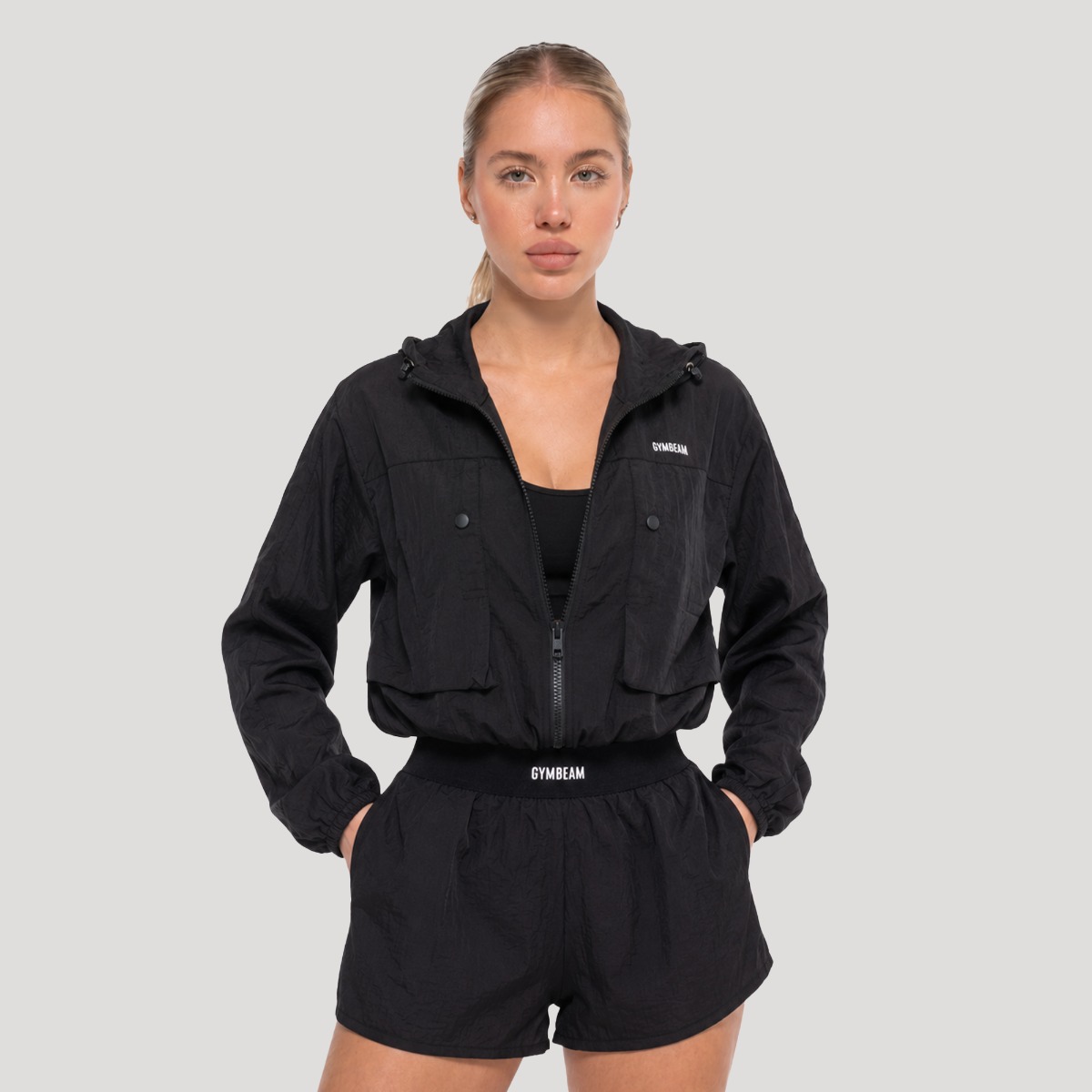 Flow Jacke für Frauen in Black – GymBeam