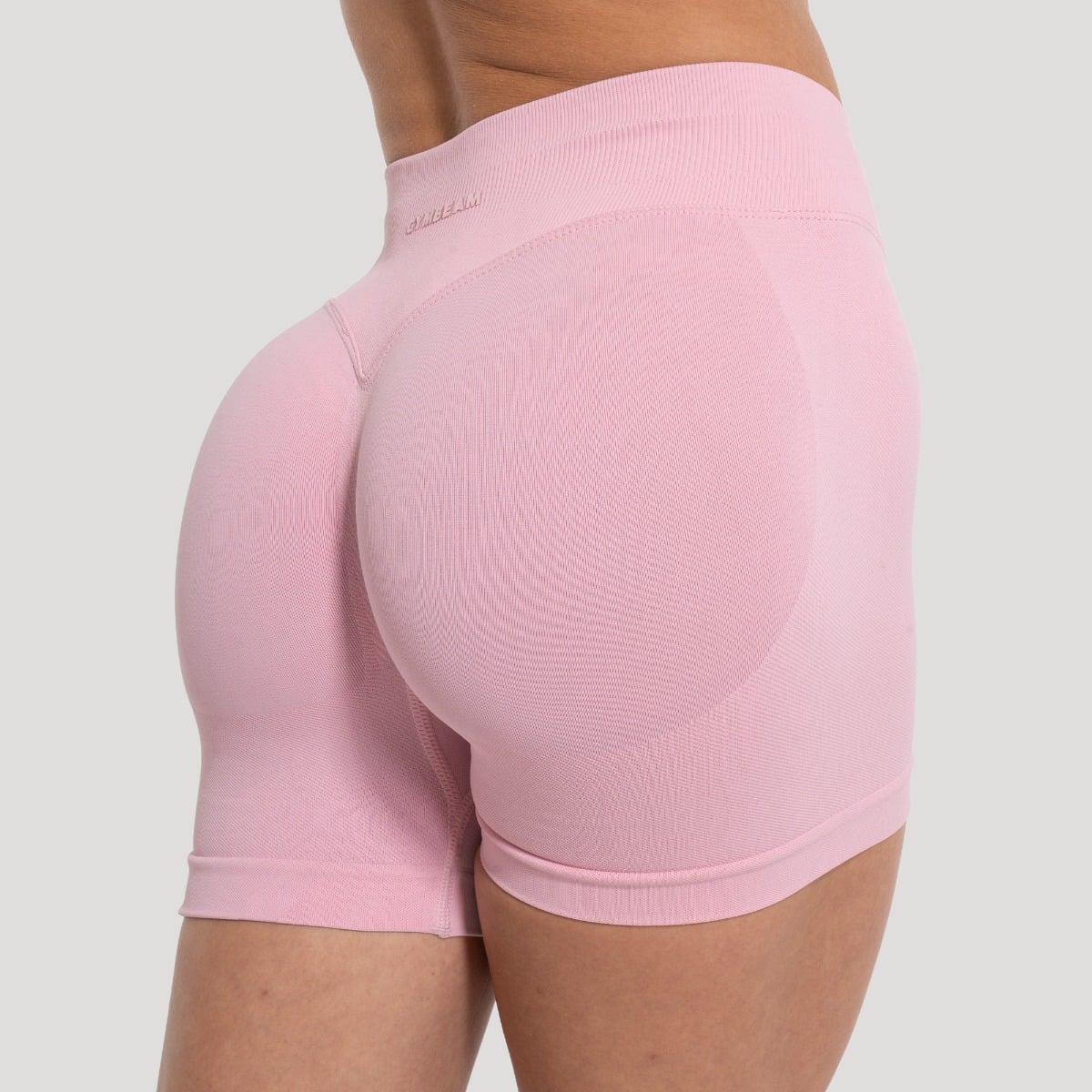 Luma Shorts für Frauen in Baby Pink - GymBeam