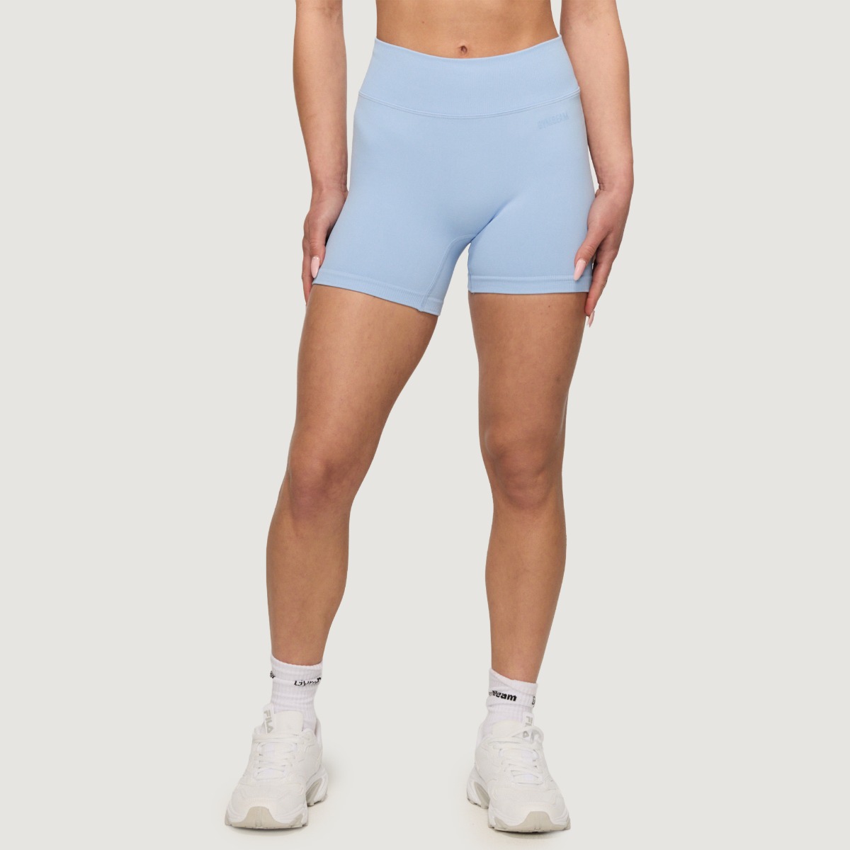NEO Seamless Shorts für Frauen in Sky - GymBeam