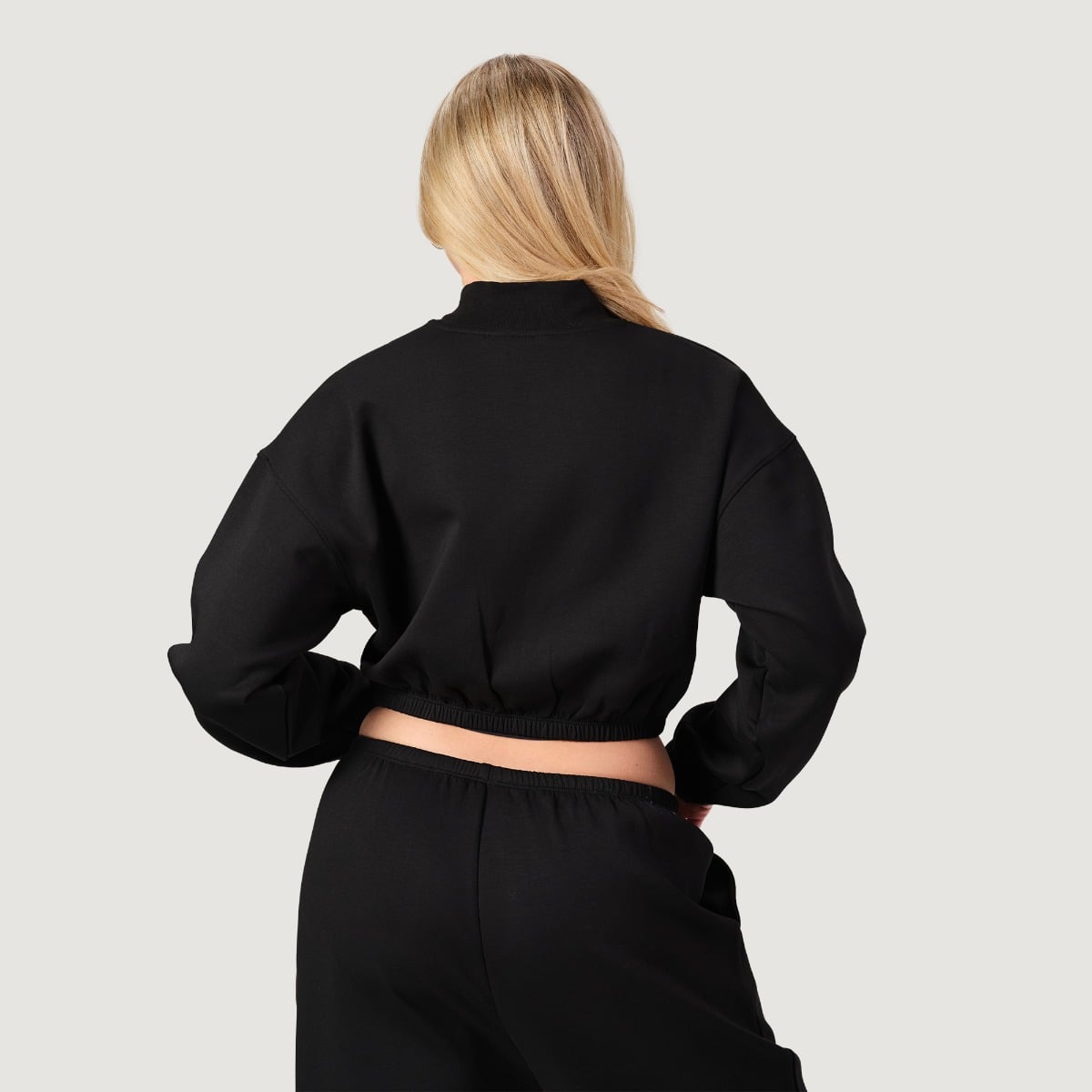NEO Zip-Up Sweatshirt für Frauen in Black - GymBeam