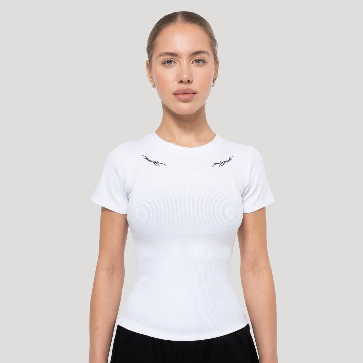 Tribal Ribbed T-shirt für Frauen in White - GymBeam