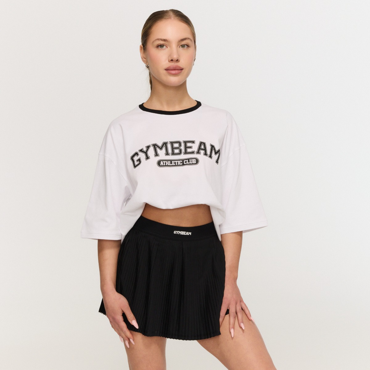Varsity Oversized T-Shirt für Frauen in White - GymBeam