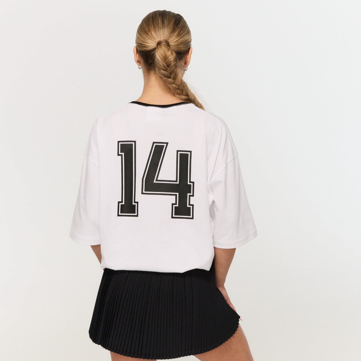 Varsity Oversized T-Shirt für Frauen in White - GymBeam