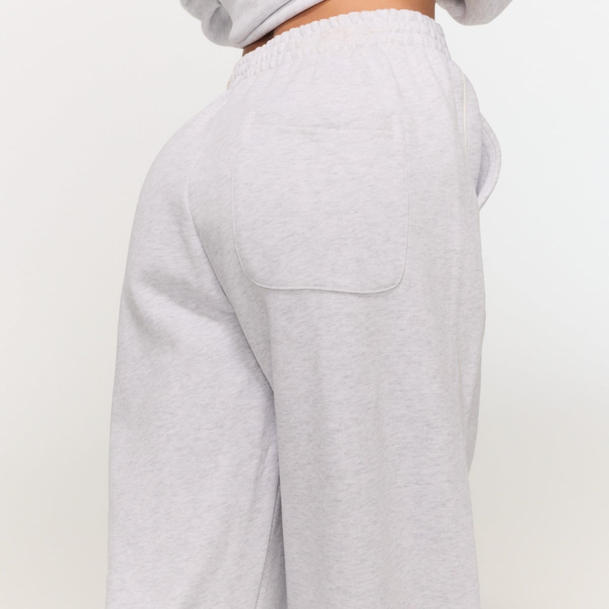 Varsity Jogginghose für Frauen in Grey - GymBeam
