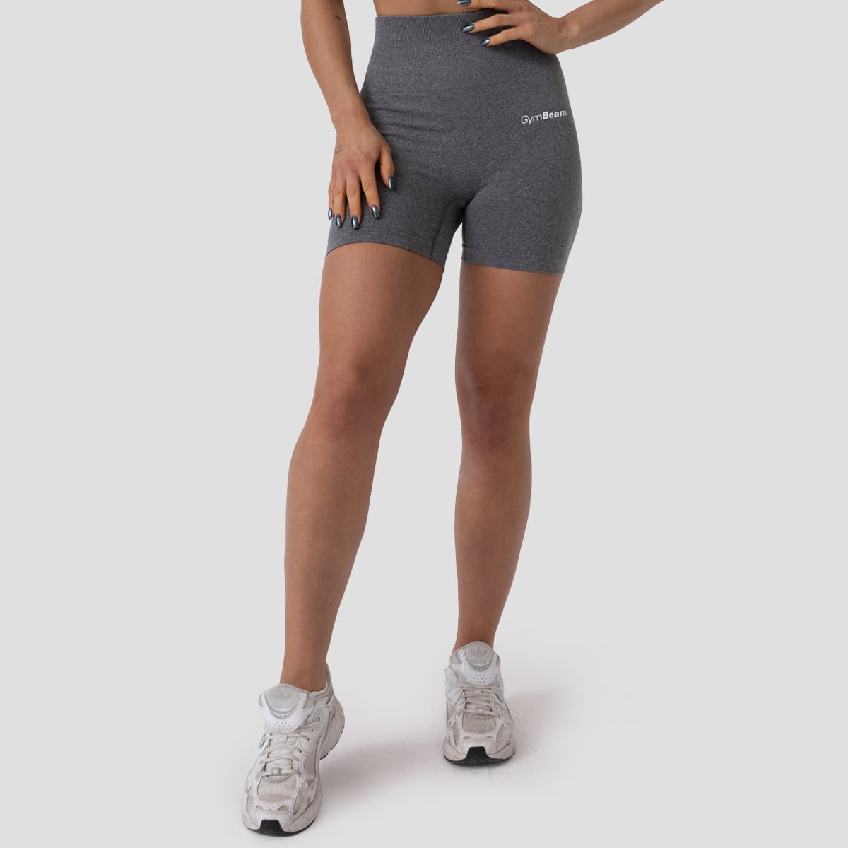 FLO Shorts für Frauen Grey - GymBeam