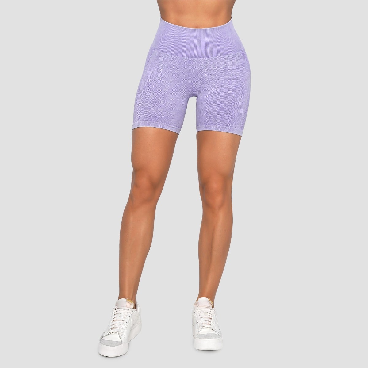 LIFT Nahtlose Shorts für Frauen in Violet - GymBeam