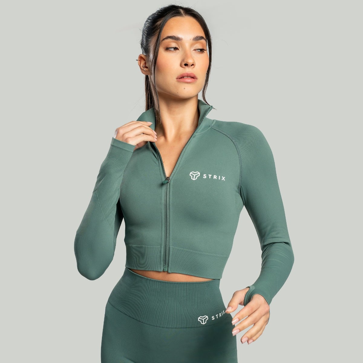 Cropped Top für Frauen Seamless in Moss - STRIX