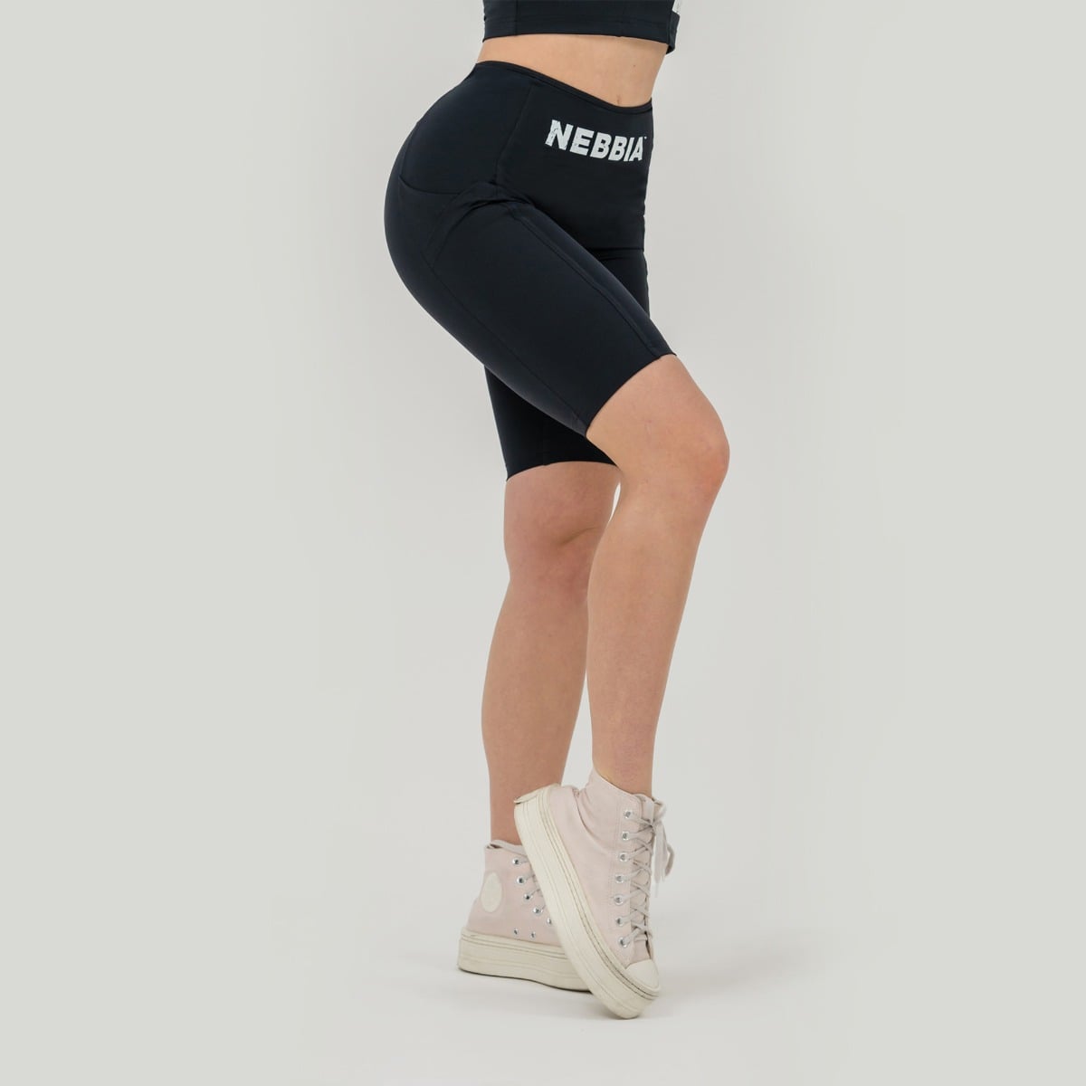 Women‘s High Waist Gym Therapy Biker Shorts Black - NEBBIA